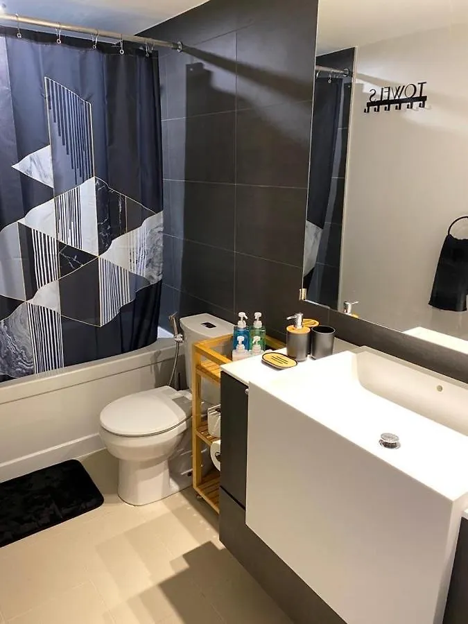 토론토 151 Dan Leckie Way 아파트